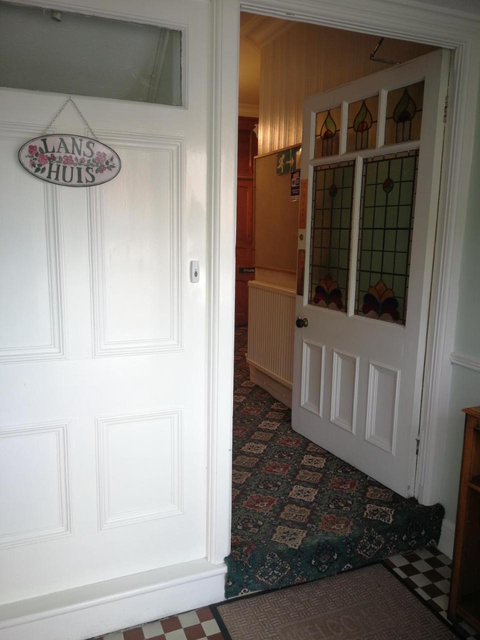 The Grove Bed & Breakfast Уитби Екстериор снимка