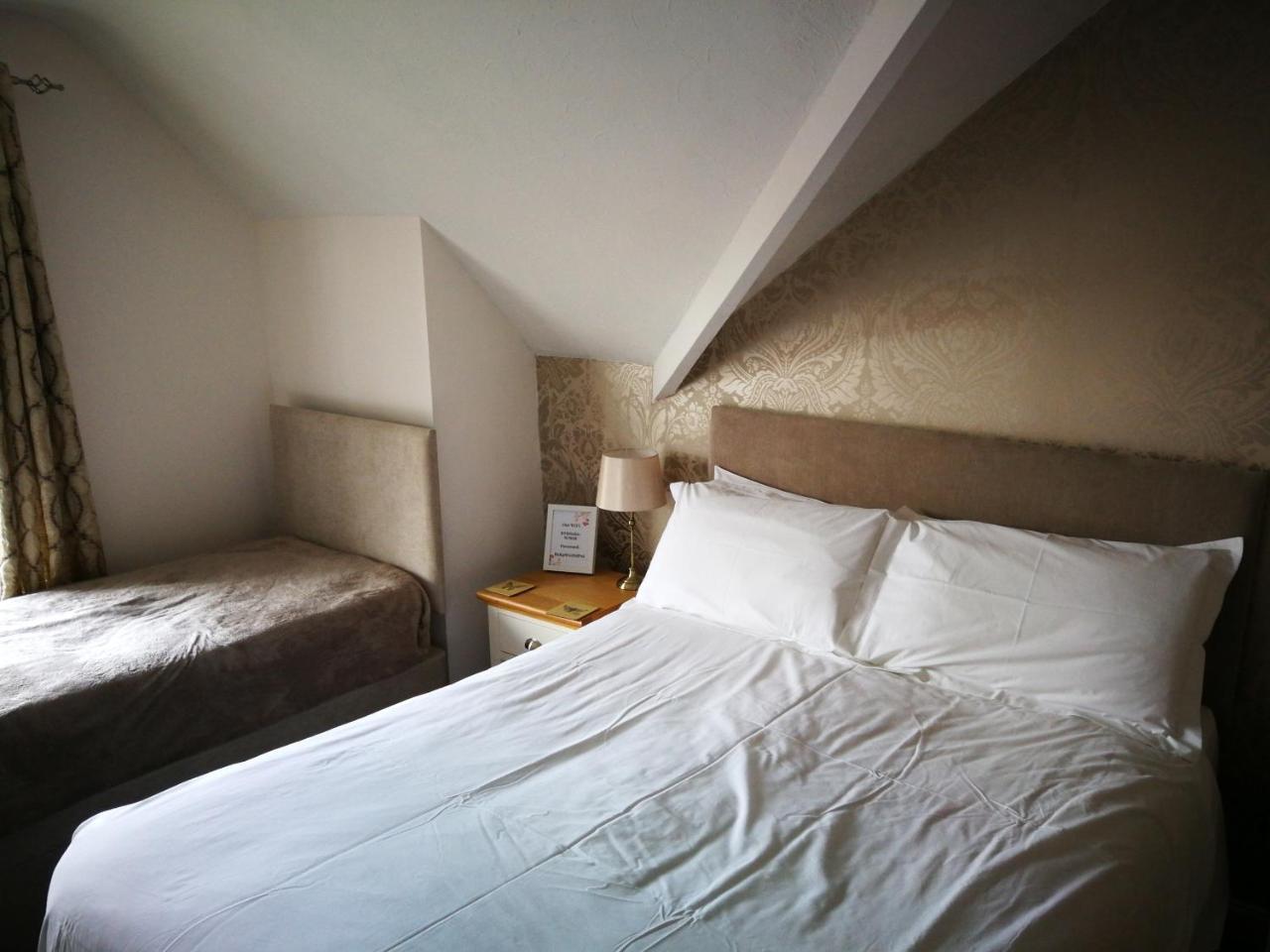 The Grove Bed & Breakfast Уитби Стая снимка