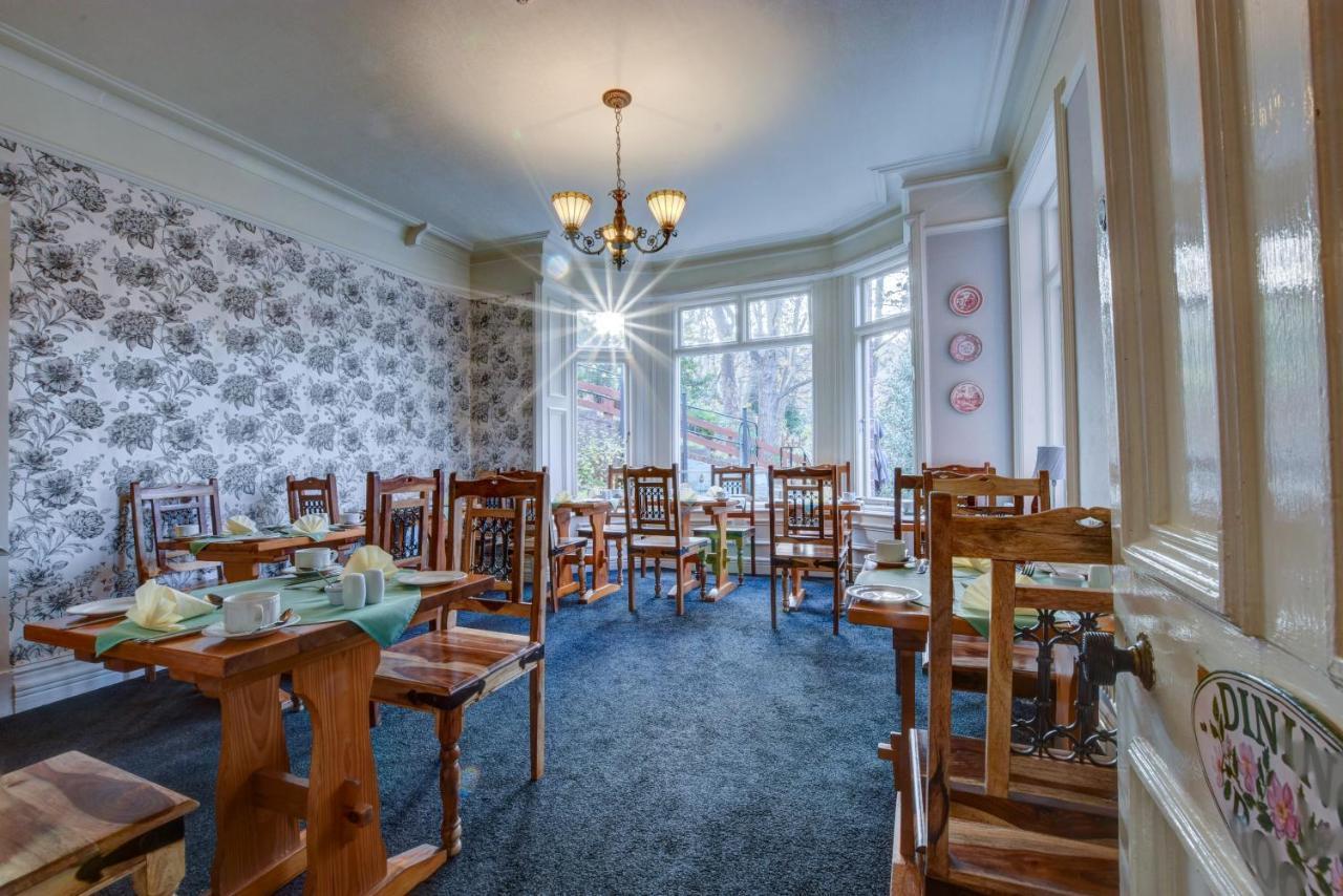The Grove Bed & Breakfast Уитби Екстериор снимка