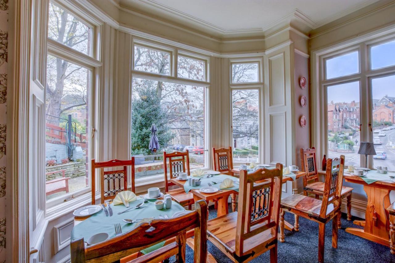The Grove Bed & Breakfast Уитби Екстериор снимка